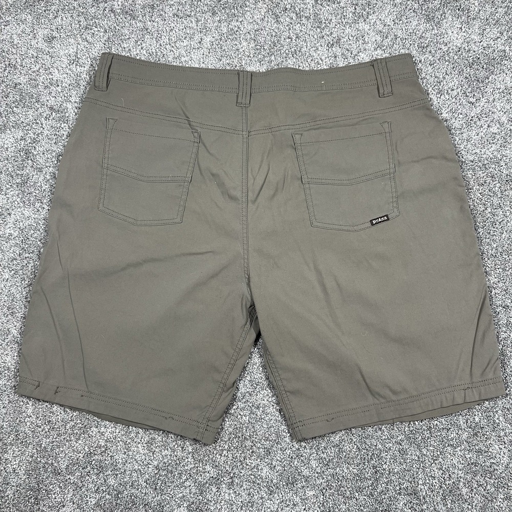 PRANA 40X9 Men Standard Fit Brion Shorts II Brown Beige Tan Hike Trek Shorts